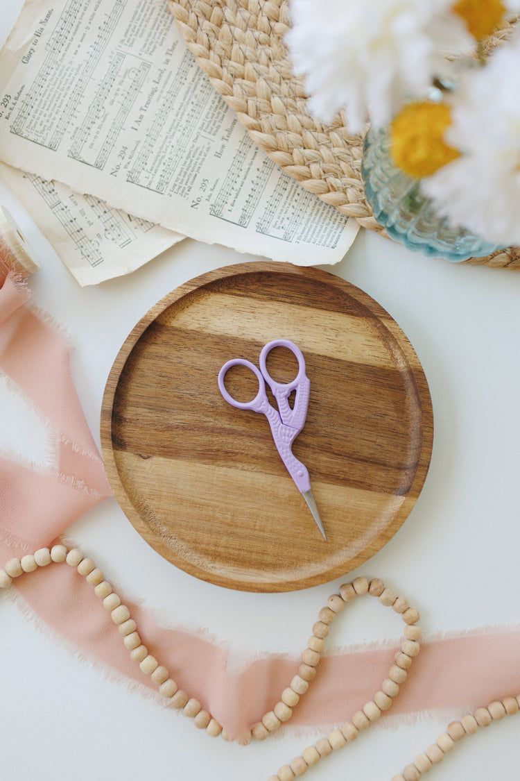 Compact 3.5 inch stork embroidery scissors for embroidery, cross stitch, sewing and quilting