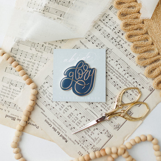 “Glory” Magnetic Enamel Needle Minder