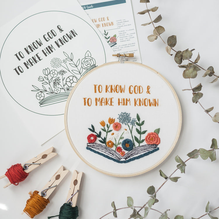 Finished hoop shown beside the printable pattern and colour-and-stitch guide from the digital download
